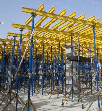 קורות עץ לתמיכת ויציקת תקרות ויקירות 